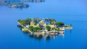 Jagmandir Island view